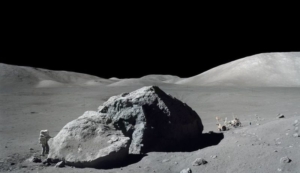 Astronaut-Aterizare-Luna-2