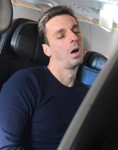 mircea badea in avion