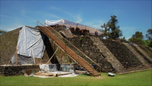 piramida-aztecă-temple